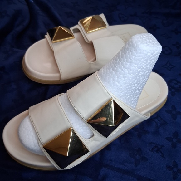 Shu Shop Women's Beige Bernarda Sandal Size 6.5 Pre-own - Picture 9 of 9